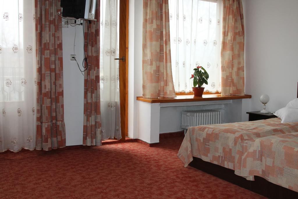 Hotel Zimbru Câmpulung Moldovenesc Exterior foto